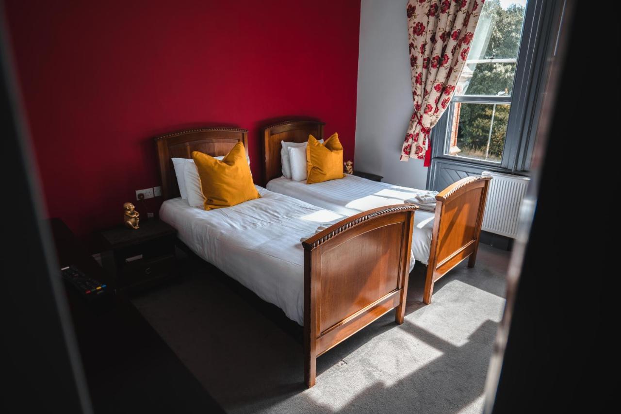 Hotel The Godwins Lugwardine Esterno foto