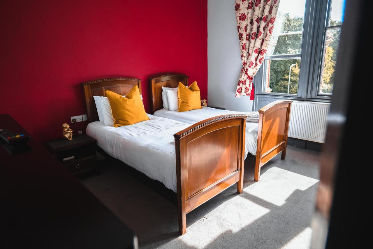 Hotel The Godwins Lugwardine Esterno foto